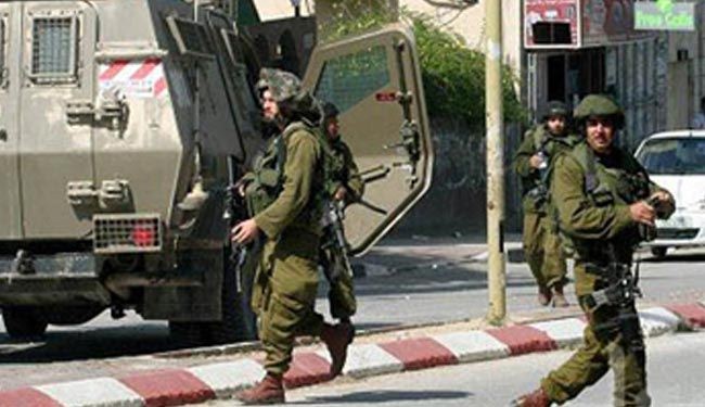 الإحتلال يعتقل شابين فلسطينيين ويداهم منازل بجنين
