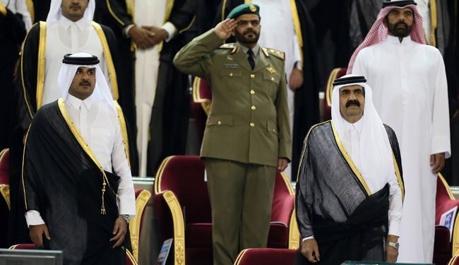 امیر قطر به صورت رسمی از قدرت کناره‌گیری کرد