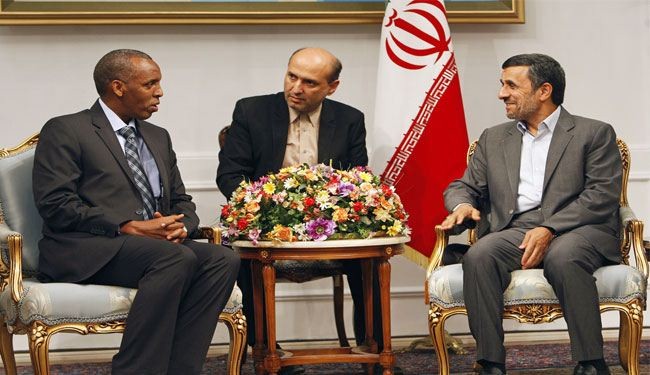 الرئيس احمدي نجاد يلتقي عدداً من السفراء الجدد