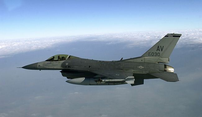 سقوط مقاتلة اف 16 اسرائيلية بالبحر قبالة ساحل غزة