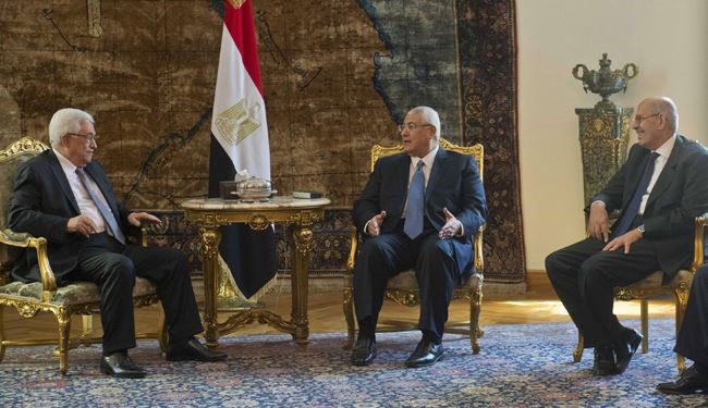 انتقاد عباس از دخالت حماس در امور داخلی مصر!