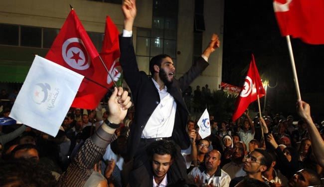 تظاهرات ده ها هزار تونسی در حمایت از دولت