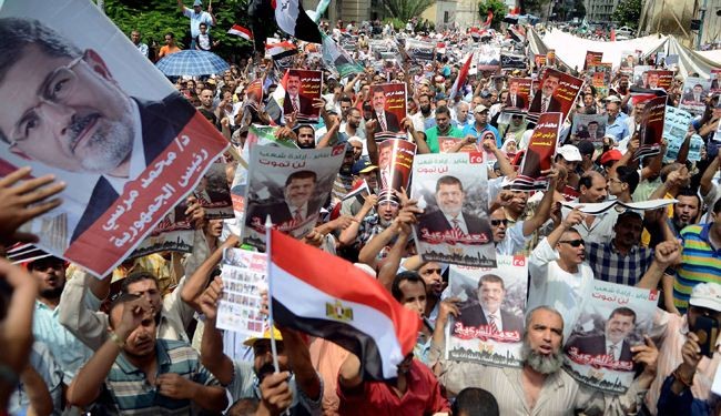 تجمع الآلاف بالاسكندرية احتجاجا على فض اعتصامي القاهرة