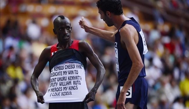 الكيني كيمبوي يحرز لقب سباق 3000 متر موانع
