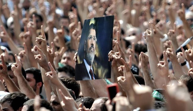 دو فراخوان همزمان برای تظاهرات در مصر