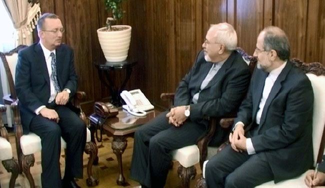 فيلتمان يجري محادثات بطهران مع ظريف حول سوريا