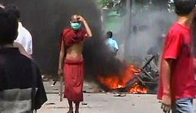 بورما .. تهجير قسري للمسلمين باحراق بيوتهم