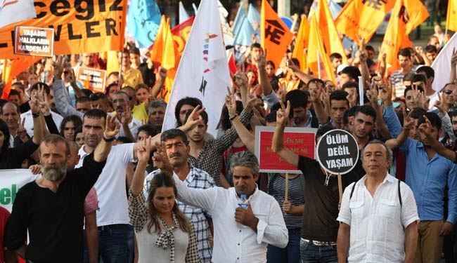 الشرطة التركية تغلق منافذ حديقة جيزي لمنع تظاهرة