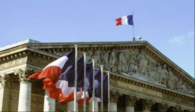 حزب حاکم فرانسه خلاف جهت پارلمان و مردم!