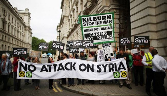 خشم فعالان ضد جنگ، تنها دستاورد جان کری در سفر به انگلیس