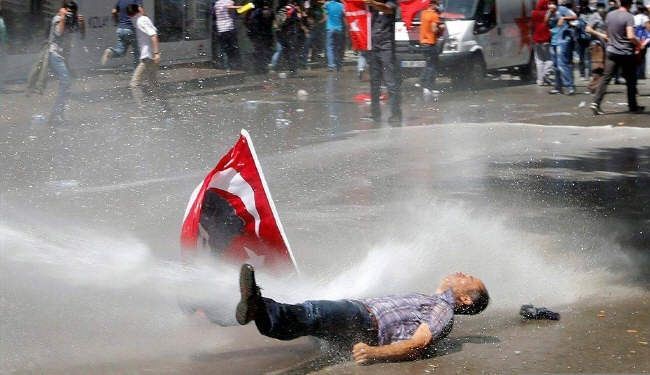 تظاهرات احتاجاجية في عدة مدن تركيا