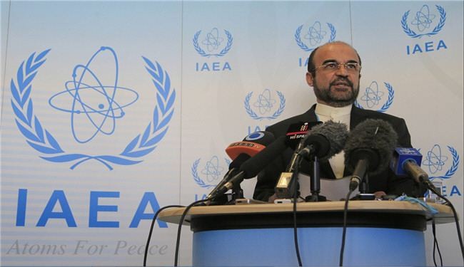 ايران لن تتنازل عن حقها النووي وستواصل تعاونها مع الوكالة