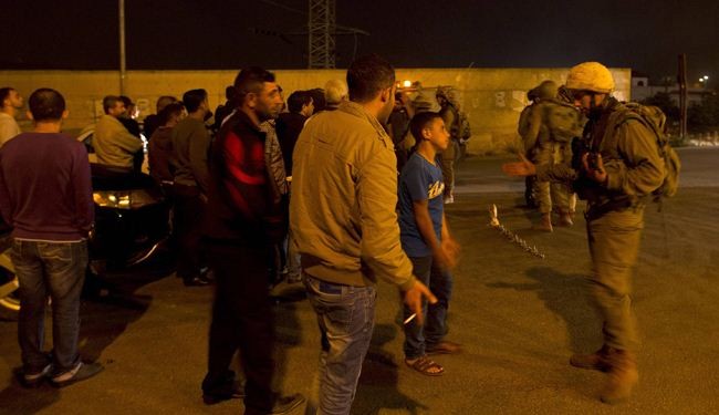 الاحتلال يصيب ويعتقل عشرات الفلسطينيين في الخليل