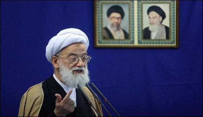 خطيب جمعة طهران: على الغرب ان يلتزم بوعوده لايران