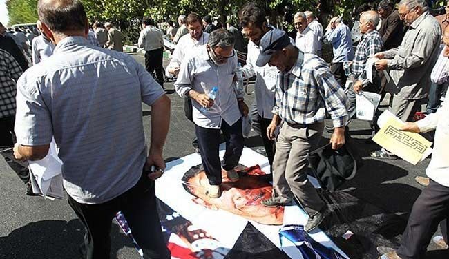 بالصور.. مسيرات احتجاجية في طهران ضد تصريحات اوباما