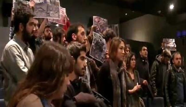 دانشجویان در ترکیه سران مخالفان سوریه را غافلگیر کردند