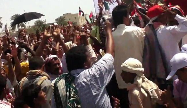 اصابة 4 يمنيين في اشتباكات مع قوات الامن في عدن