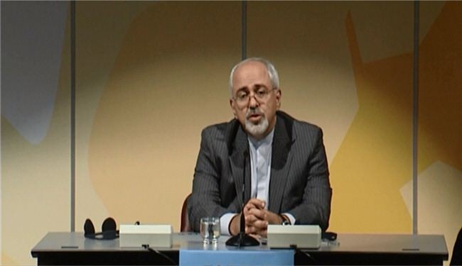 ظريف: مجموعة 5+1 ترغب بدفع المفاوضات مع ايران الى الامام