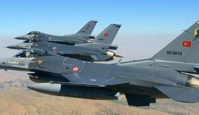 تركيا تقصف مواقع لجماعات مرتبطة بالقاعدة في سوريا