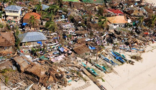 مخاوف من مقتل 1200 شخص في اعصار الفيليبين