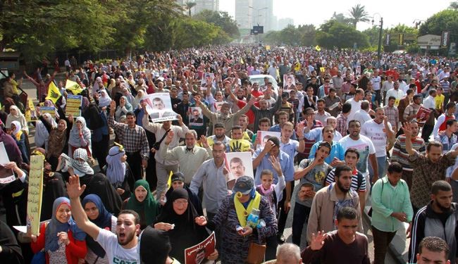 هواداران مرسی به 17 سال زندان محکوم شدند