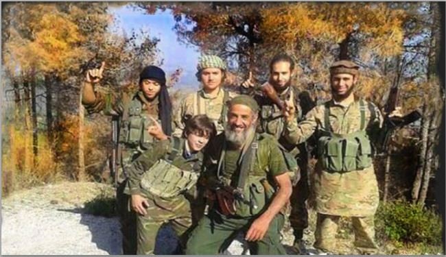 صور/مغربي برفقة أبنائه الخمسة يقاتلون في سوريا !