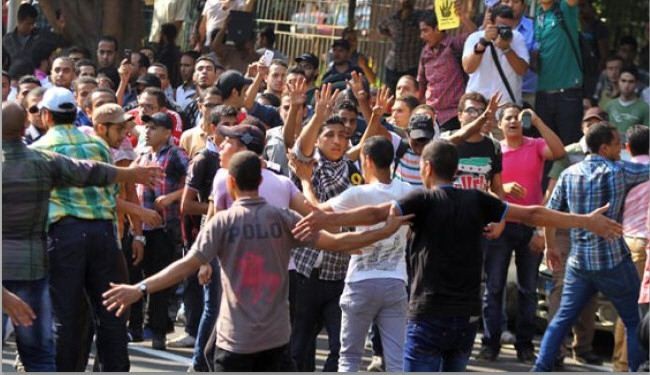 اشتباكات بين أنصار مرسي والأمن بجامعات مصر
