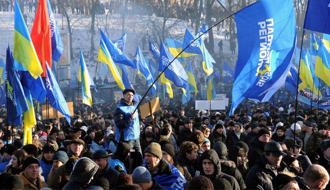 اوكرانيا.. السلطة والمعارضة يحشدان انصارهما للتظاهر بنفس التوقيت