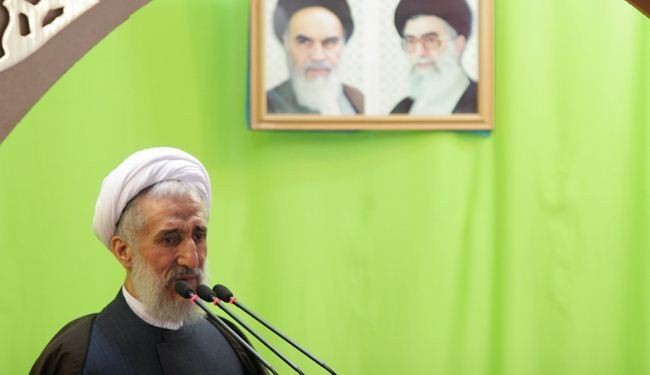 خطيب جمعة طهران: تخصيب اليورانيوم حق مشروع لايران