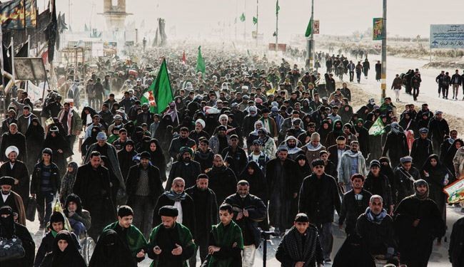 الحشود المليونية تتوافد على كربلاء المقدسة متحدية الارهاب+احصائية