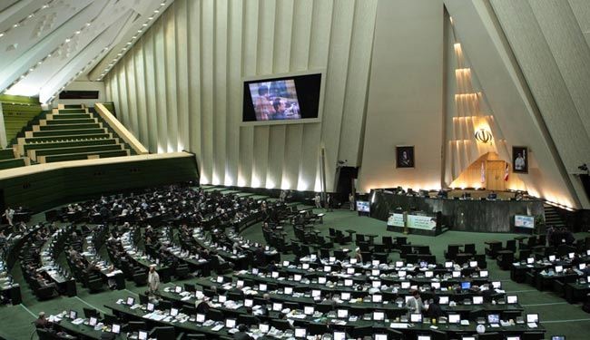 برلمان ايران يقدم مشروعا يلزم الحكومة تخصيب اليورانيوم بنسبة 60%