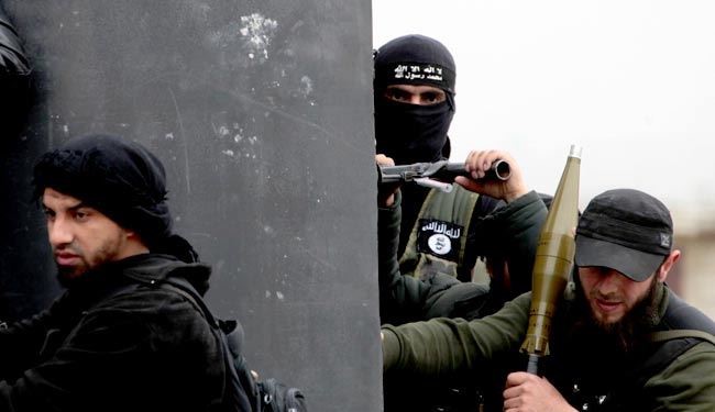 العالم: بریدن سر عناصر ارتش آزاد توسط داعش