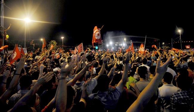 درگیری شبانه معترضان تونسی با پلیس