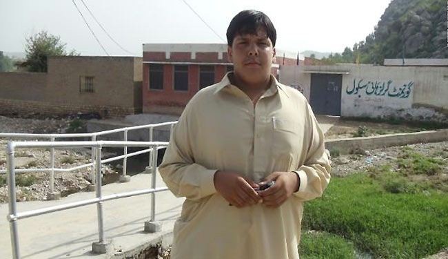 فتى باكستاني يضحي بحياته ليمنع تفجير مدرسته