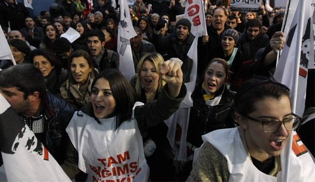 اشتبكات مع الشرطة في اسطنبول بذكرى اغتيال ناشطات كرديات