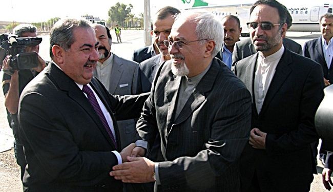 ظريف يعلن من بغداد دعم بلاده للحكومة العراقية في مواجهة الارهاب