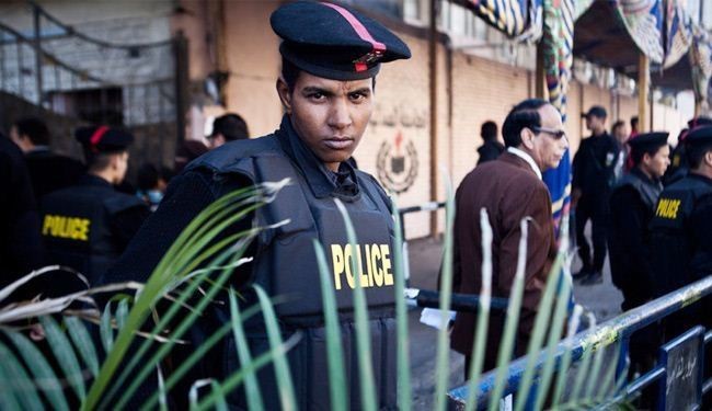 افراد مسلح پنج پلیس مصری  را کشتند
