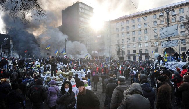 تباين مواقف معارضة اوكرانيا من مبادرة الرئاسة وسط تزايد العنف