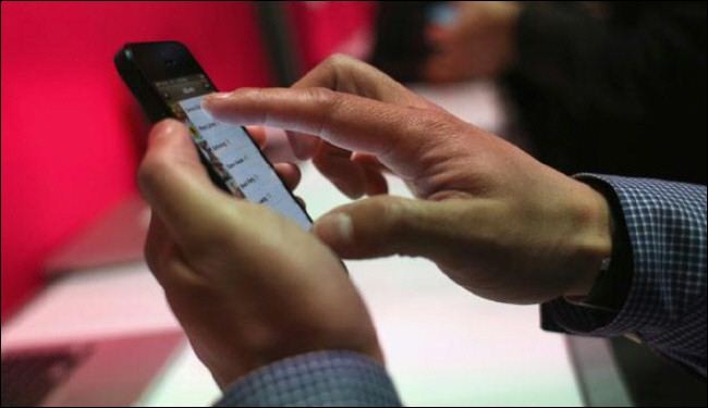 دراسة تكشف عن أخطر 10 عادات لمستخدمي الهواتف الذكية