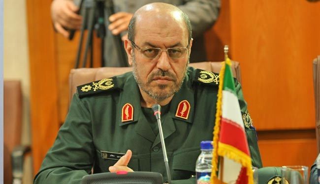 ازاحة الستار عن 21 مشروعا ايرانيا في المجال العسكري