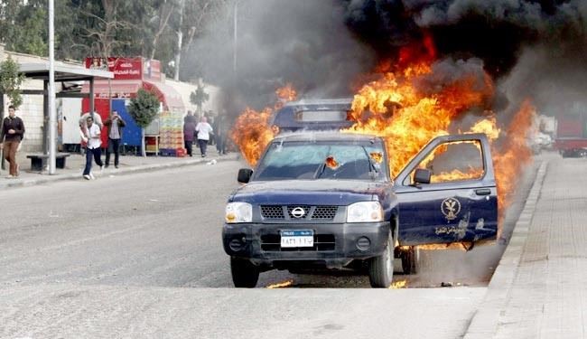 به آتش کشیدن چند خودروی پلیس در پایتخت مصر