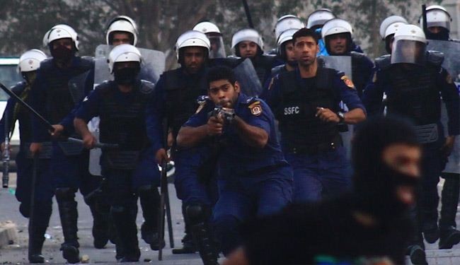 إصابات بالرصاص والغازات السامة بصفوف متظاهرين بحرينيين