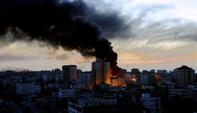 الاحتلال يخرق التهدئة مجددا ويشن غارات واسعة على غزة؛ لماذا؟