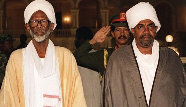 الرئيس السوداني يلتقي بالترابي للمرة الاولى منذ سنوات