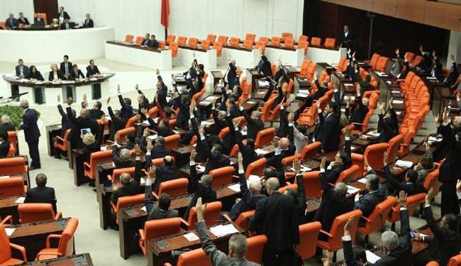 البرلمان التركي يقر قانونا يوسع صلاحيات جهاز الاستخبارات