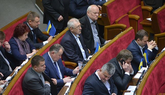 البرلمان الأوكراني يدعو لاتخاذ تدابير لتسوية الاوضاع