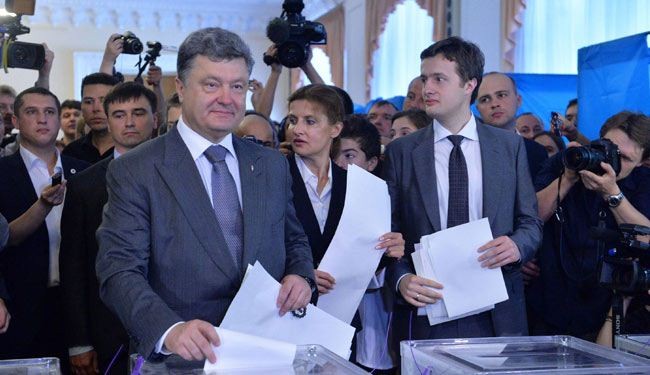 استطلاع: فوز بوروشنكو برئاسة اوكرانيا
