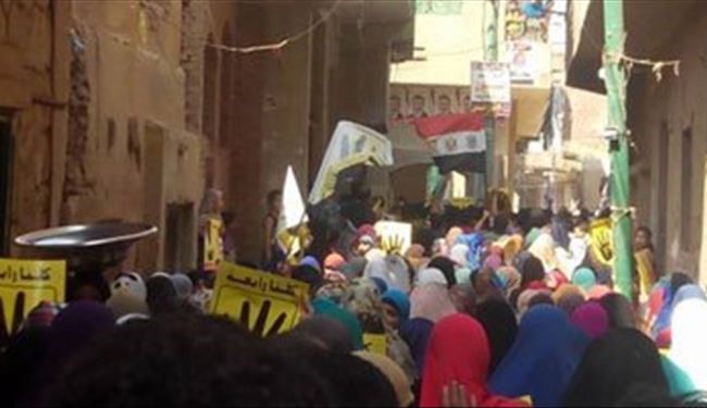تظاهرات هواداران اخوان مصر و پرواز بالگردها
