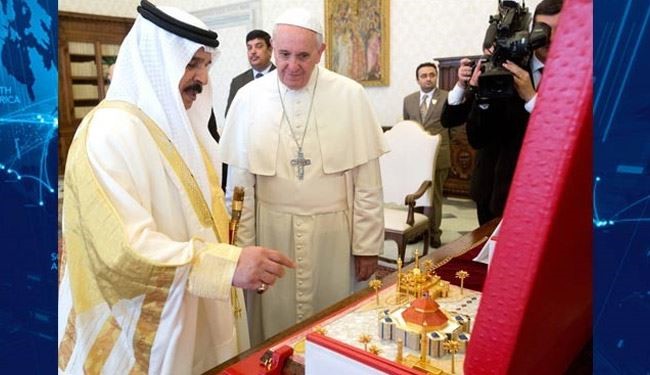 تخریب مساجد و ساخت بزرگترین کلیسا در بحرین
