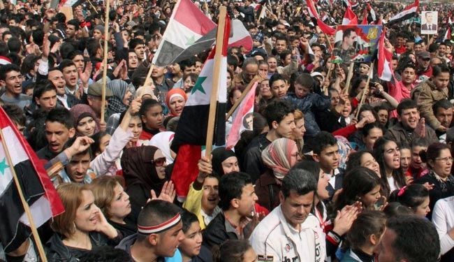 حضور گسترده سوری‌ها در مرز لبنان برای رأی دادن